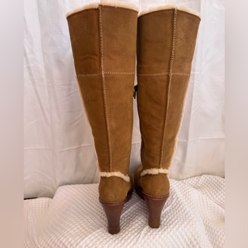 UGG Women's Brown Winter Boots - Picture 5 of 5